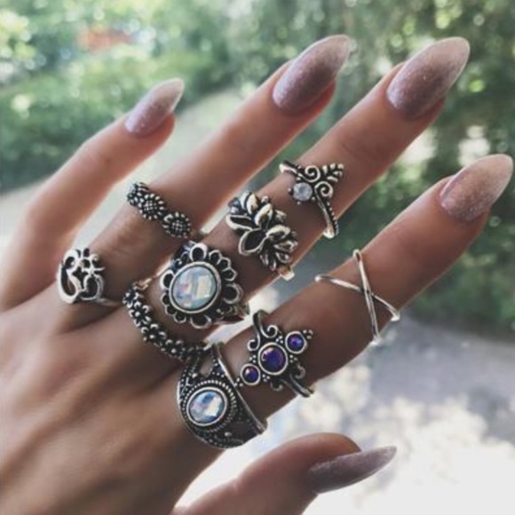 Jewelry - NEW 9pc garden of flowers ring set